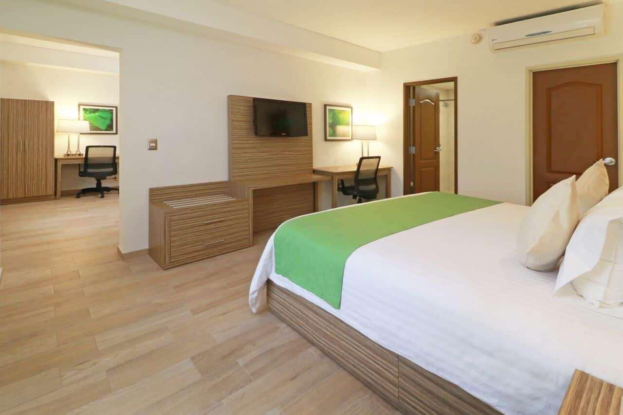 Wyndham Garden Monterrey Valle Real Eksteriør bilde