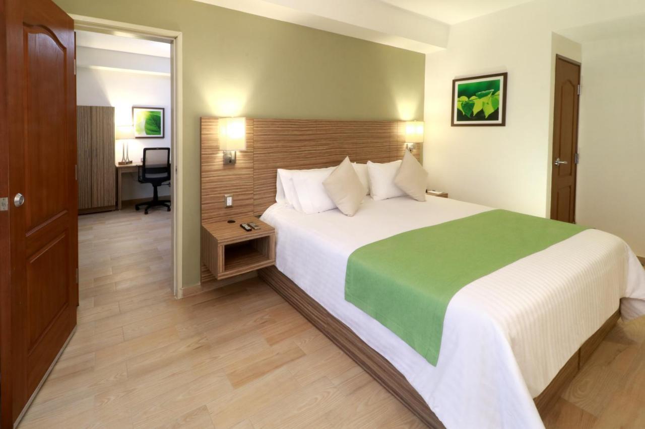 Wyndham Garden Monterrey Valle Real Eksteriør bilde