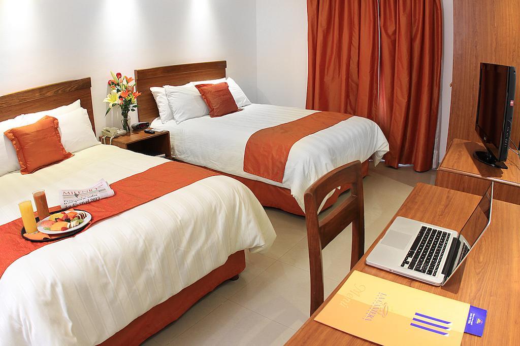 Wyndham Garden Monterrey Valle Real Rom bilde