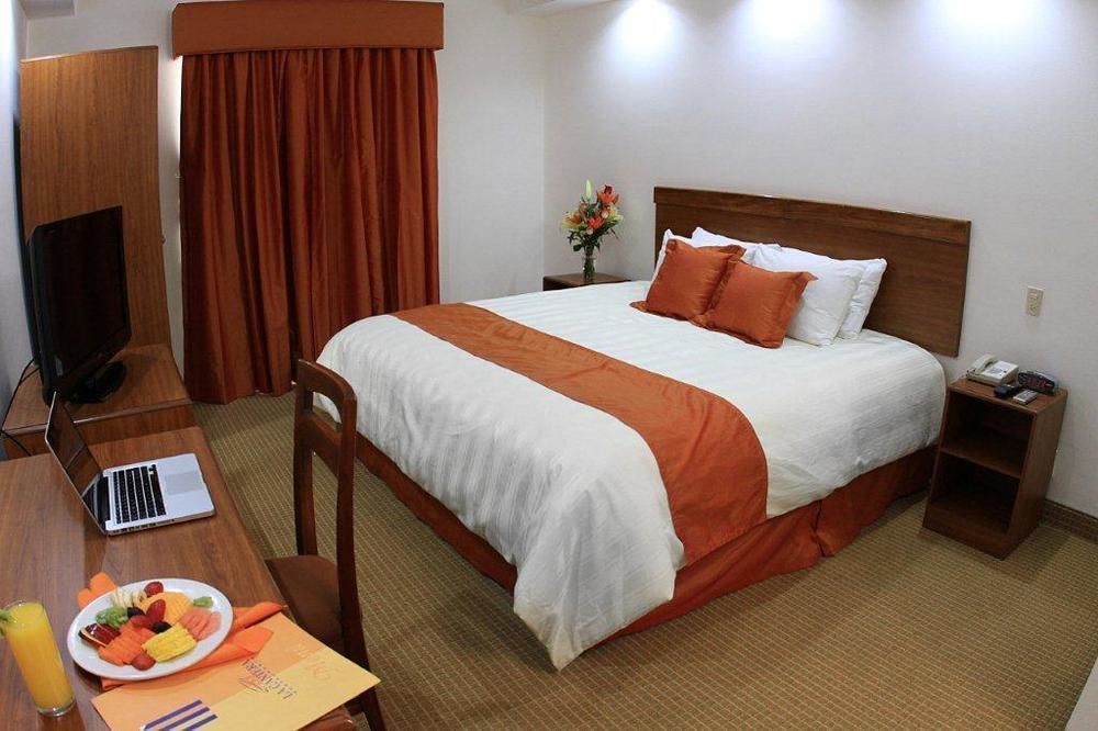 Wyndham Garden Monterrey Valle Real Eksteriør bilde