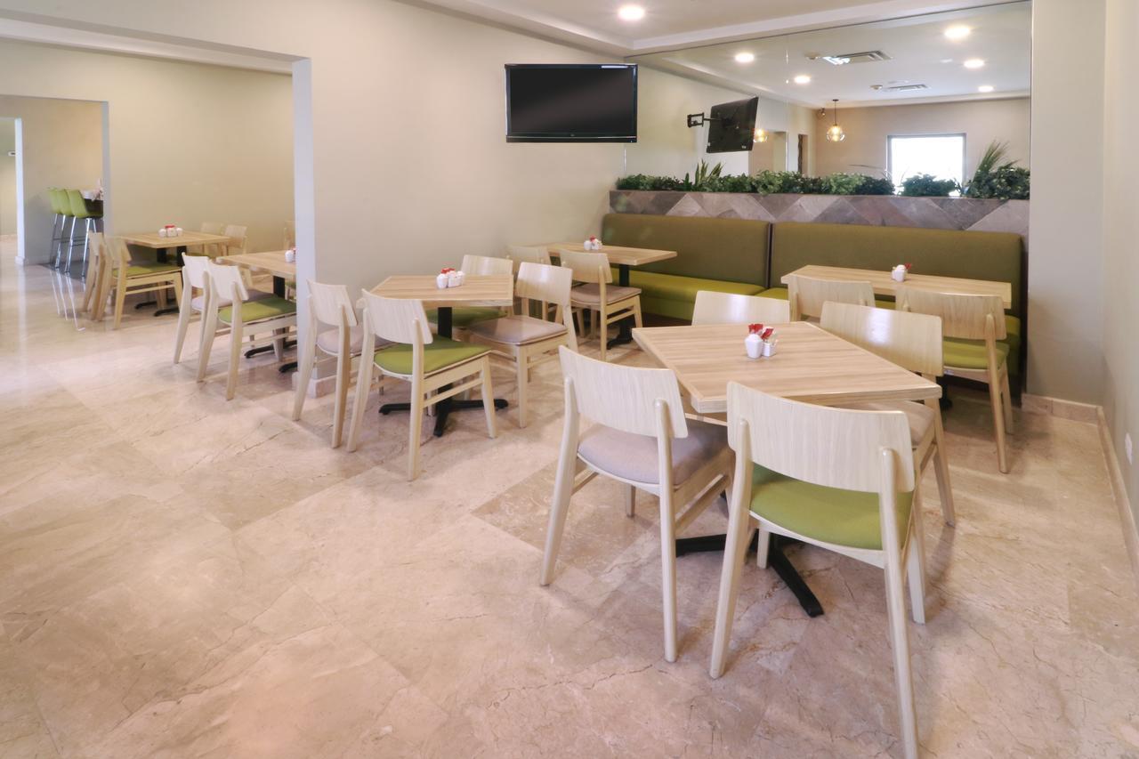 Wyndham Garden Monterrey Valle Real Eksteriør bilde